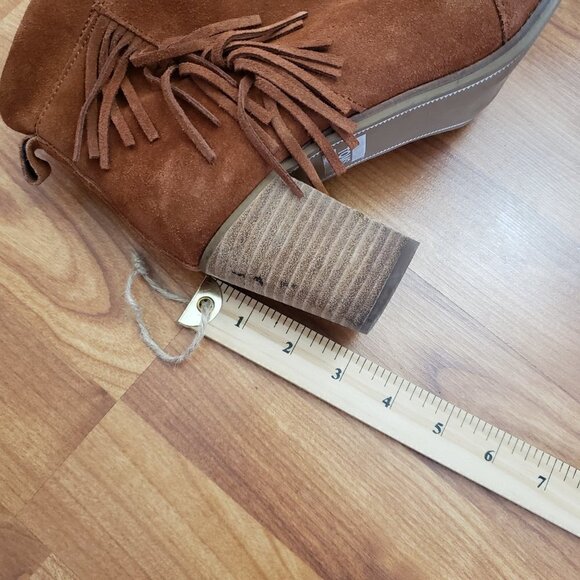 TOMS Lunata Cognac Whiskey Suede Tassel Fringe Boho Ankle Boots Size 8.5 - Picture 10 of 11